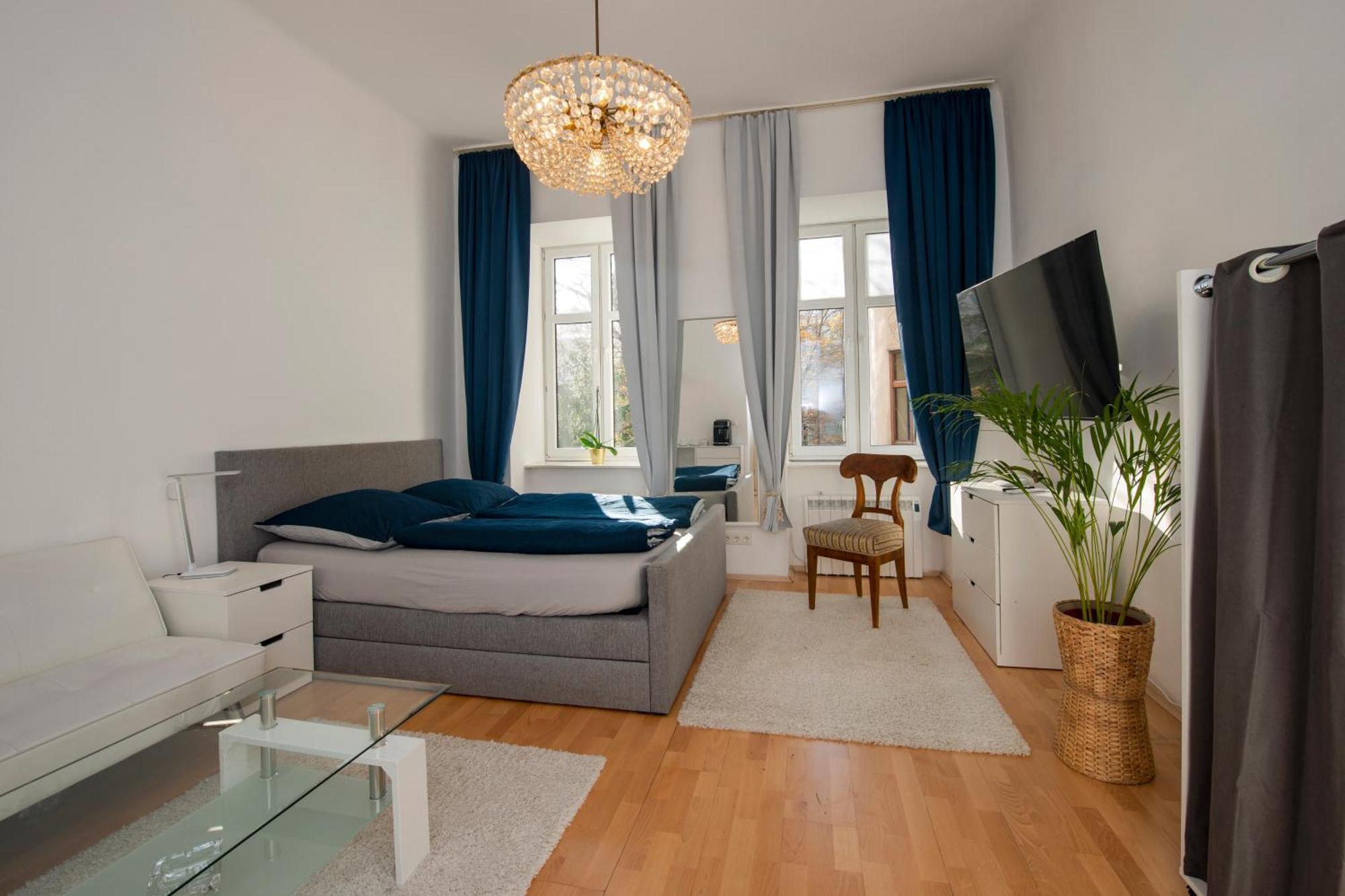 Home Suites Home Wina Bagian luar foto